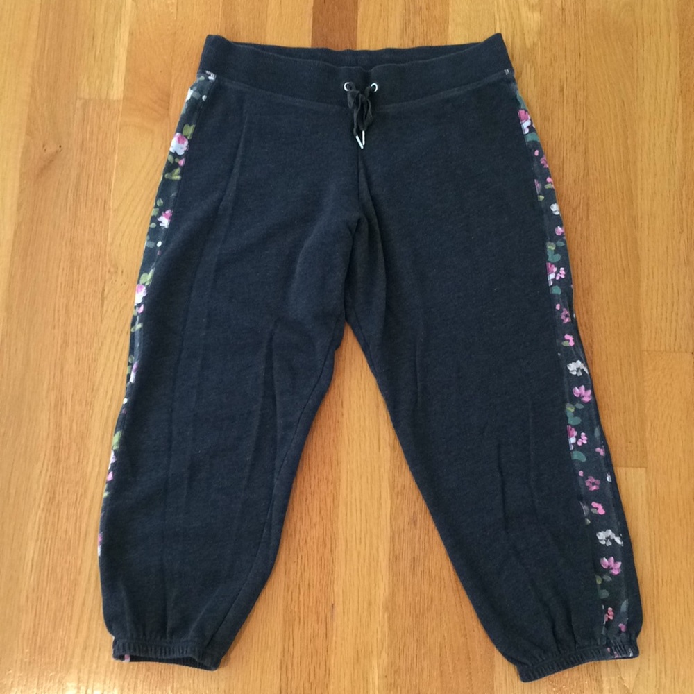 4/$15 SUPER SALE Cropped Sweats w/ Floral Trim